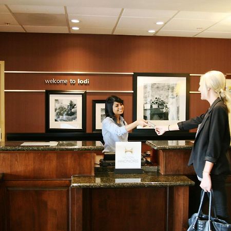 Hampton Inn & Suites Lodi Exteriör bild