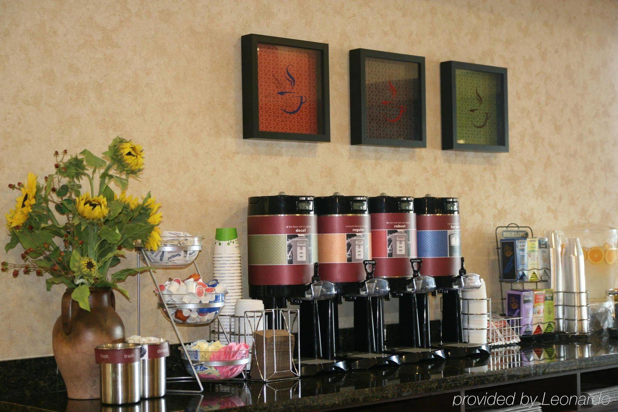 Hampton Inn & Suites Lodi Restaurang bild