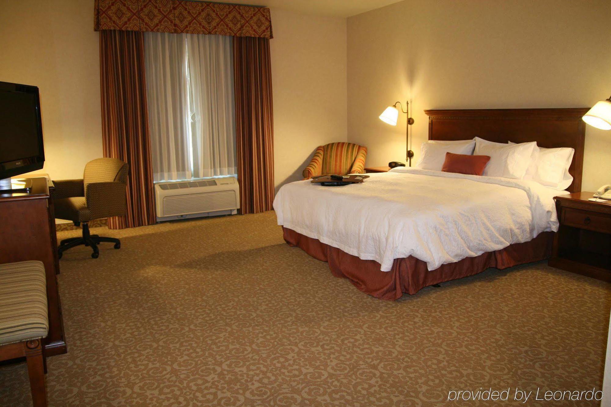 Hampton Inn & Suites Lodi Rum bild
