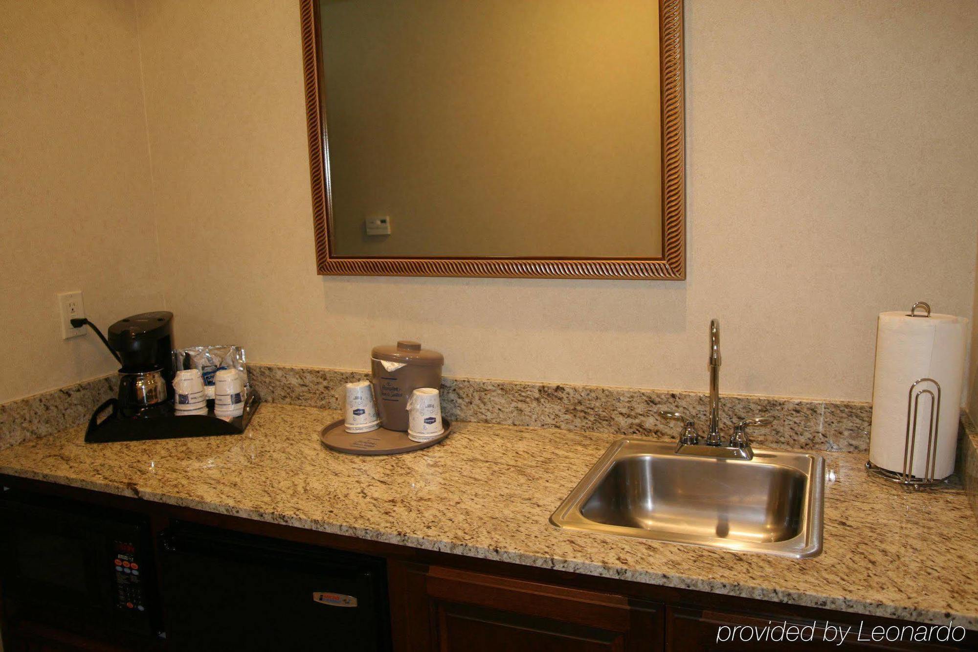 Hampton Inn & Suites Lodi Rum bild