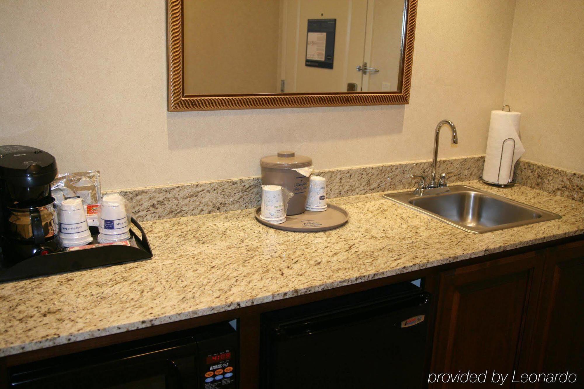 Hampton Inn & Suites Lodi Rum bild