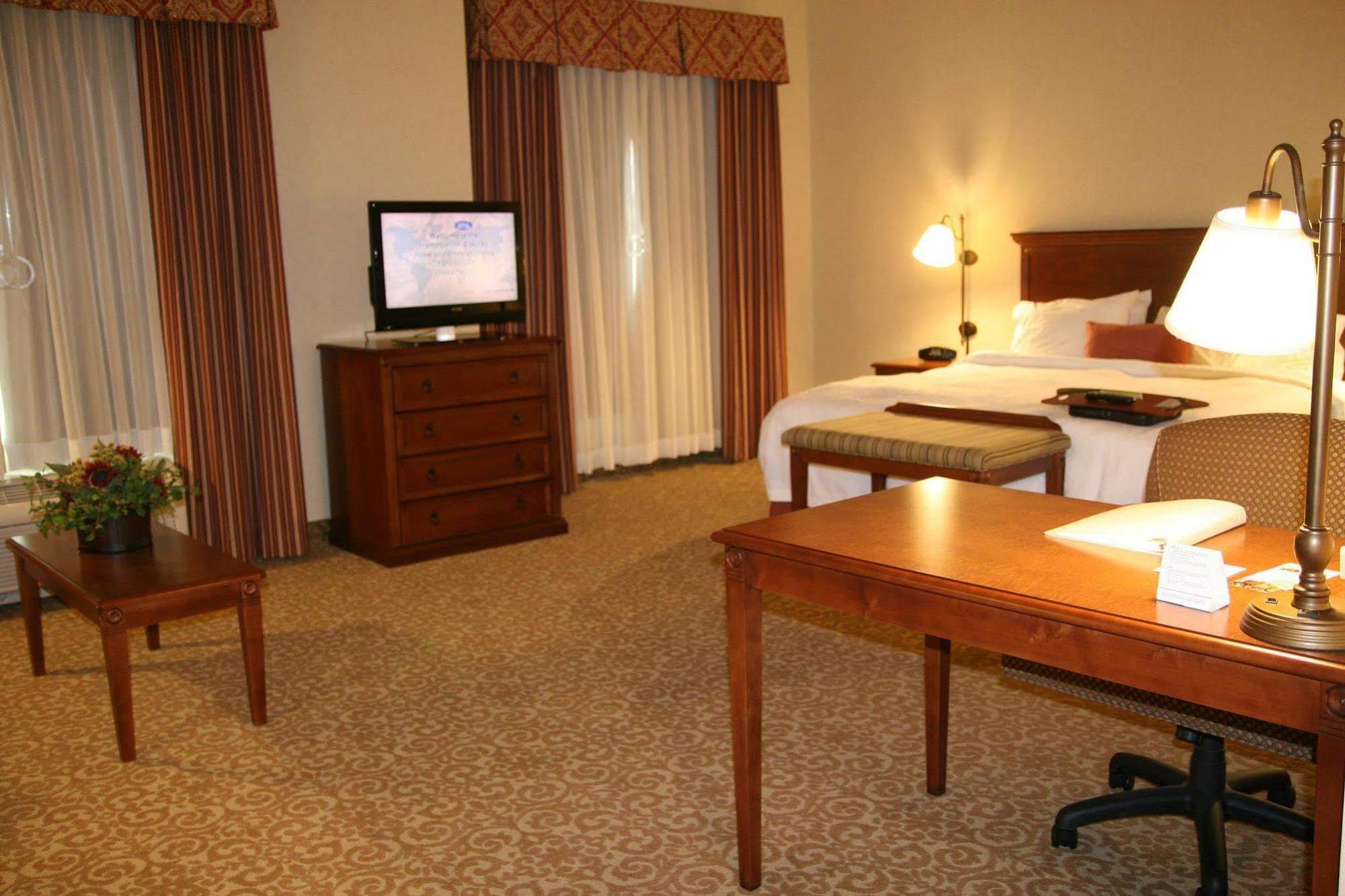 Hampton Inn & Suites Lodi Rum bild